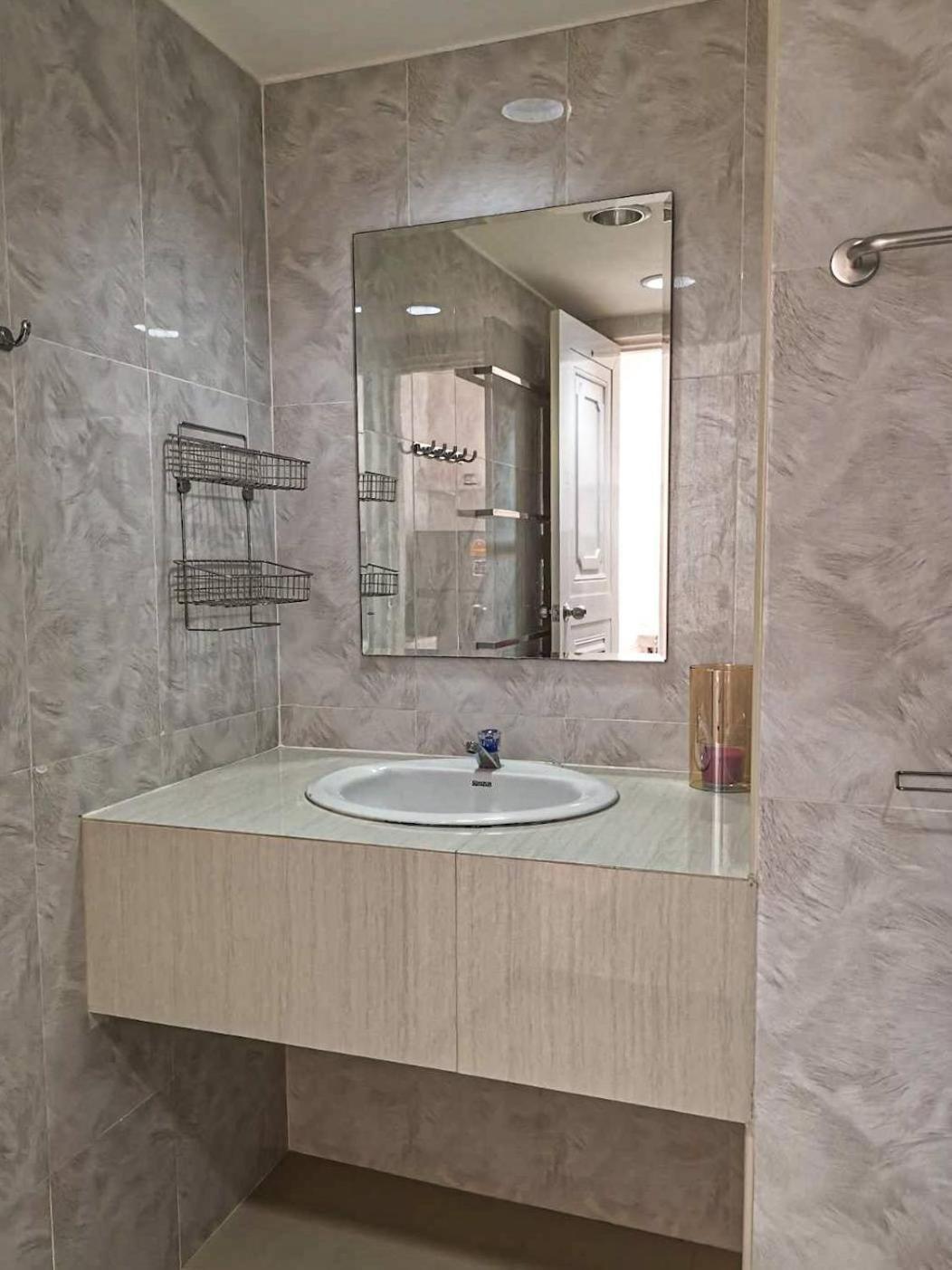 Tower Resident In The Heart Of Bangkok Shopping Center Appartement Makkasan Buitenkant foto